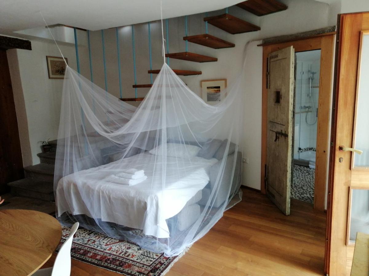 Appartement Tipitapi à Malchina Extérieur photo
